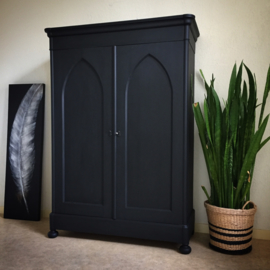 Antieke Biedermeier poortkast "Pure Black" Mia Colore