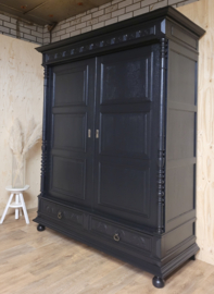 Chique stijlvolle antieke kast Pure Black zwart