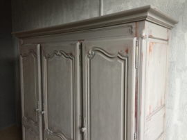 Brocante stoere sobere landelijke  3-deurskast "Greystone"