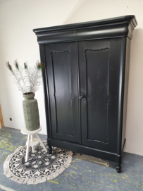 Antieke landelijke brocante Biedermeier linnenkast "Pure Black"