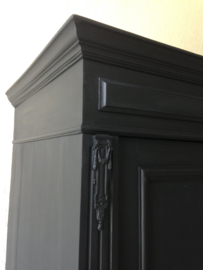 Antieke strakke stoere landelijke kast "Pure Black"