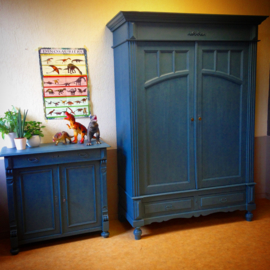 Antieke grote stoere kast "Denim" blue