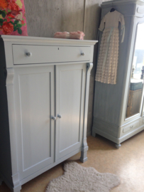 Antieke empire meidenkast "Alpine Blue" Mia Colore