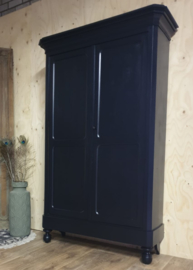 Antieke strakke stoere kast "Pure Black"