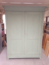 Megagrote Biedermeier kast "Olive Green"