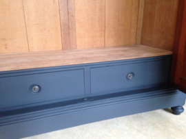 Antieke Franse kast met facetgeslepen spiegels "Pure Black"