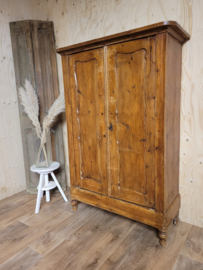 Stoere antieke biedermeier kast