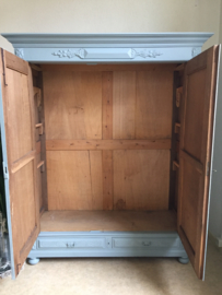 Antieke landelijke grote Franse kast "Mineral grey"