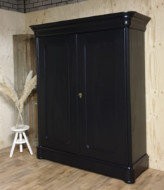 Antieke grote mahonie kast "Pure Black" zwart