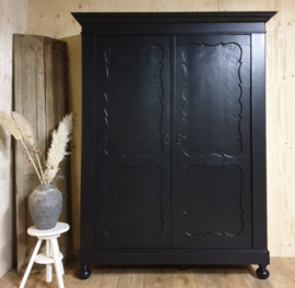 Stoere oude antieke Biedermeier kast Pure Black zwart