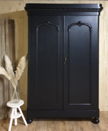 Antieke hoge mahonie kast "Pure Black" zwart