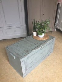 Oude sloophouten kist / salontafel "mineral grey"