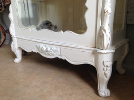 Antieke brocante Biedermeier vitrinekast met kuif wit