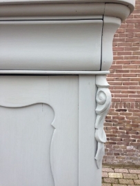 Antieke brocante Biedermeier meidenkast "mineral grey"