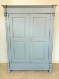 Antieke landelijke linnenkast "Mineral Grey"