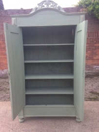 Oude antieke brocante kast "olive green"