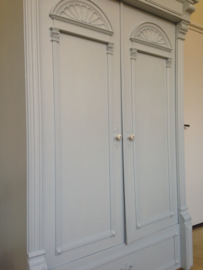 Antieke landelijke kast "Alpine Blue" Mia Colore