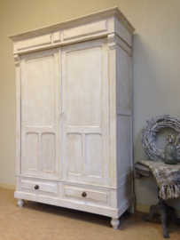 Antieke Franse brocante kast "Antique white"