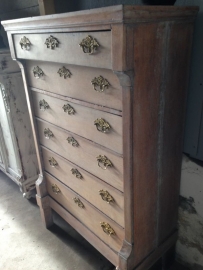 Antieke Chiffoniere / hoge Ladenkast