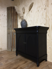 Stoere antieke poortkast / dressoir Pure Black