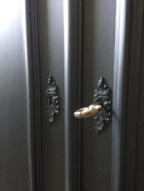 Antieke Biedermeier kuifkast / meidenkast "Pure Black"
