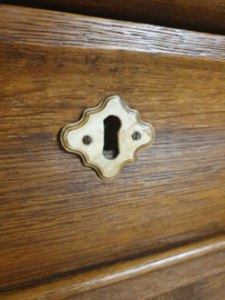 Antieke eikenhouten landelijke Biedermeier meidenkast