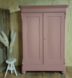 Antieke Biedermeier kast "Library red" roze kinderkamer