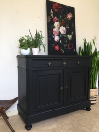 Antieke grote penantkast / commode / tv-kast "pure black"