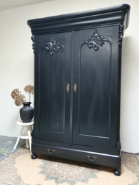 Antieke landelijke brocante kast "Pure Black"