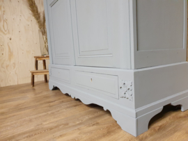 Antieke landelijke grote Franse kast "Scandinavian blue"