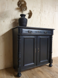 Antieke commode / dienstmeidenkastje "Pure Black"