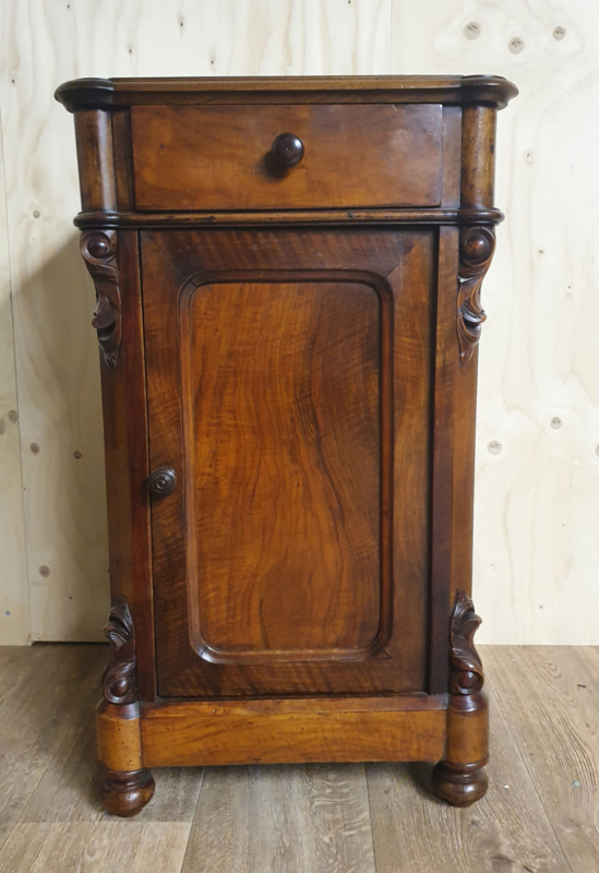 Antiek Biedermeier nachtkastje kastje | | Woonwinkel Van voor antieke, landelijke en brocante meubels