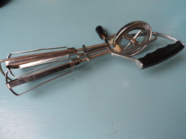 Handmixer met zwarthandvat