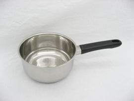 Steelpan 16 cm met tuitje rvs