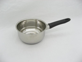 Steelpan 14 cm met tuitje rvs