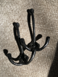 Zwarte ijzeren kapstok haak