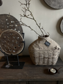 Decoratieve ovenplaat op ijzeren standaard L