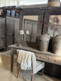 Tafellamp Luksa, Yara