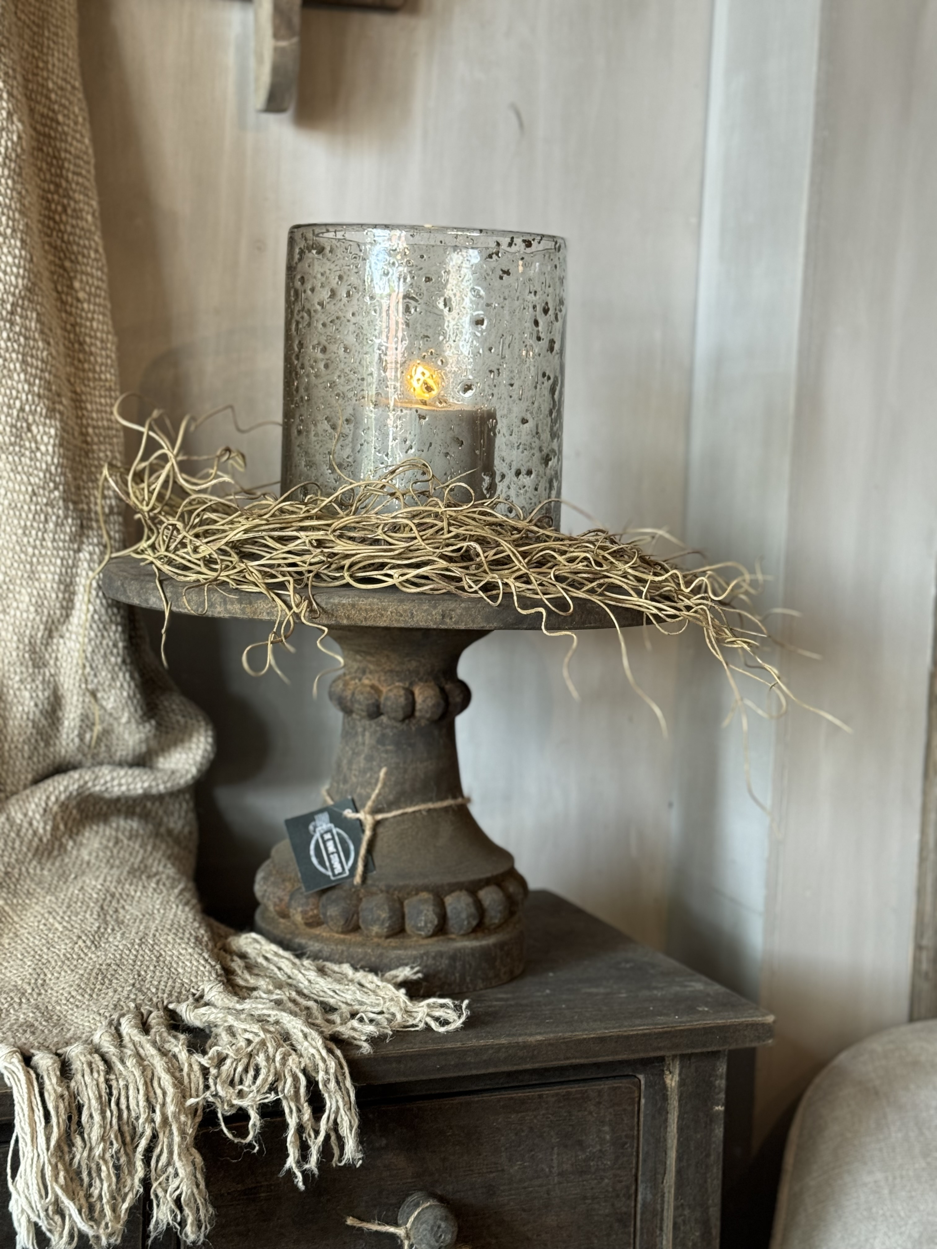 Houten plateau op voet