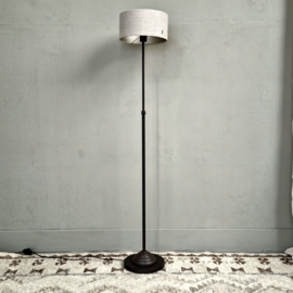 Vloerlamp Luksa, Robert Rough Brown