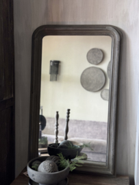 Mooie spiegel met houten lijst