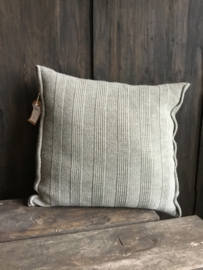 Knit Factory vierkant gebreid kussen