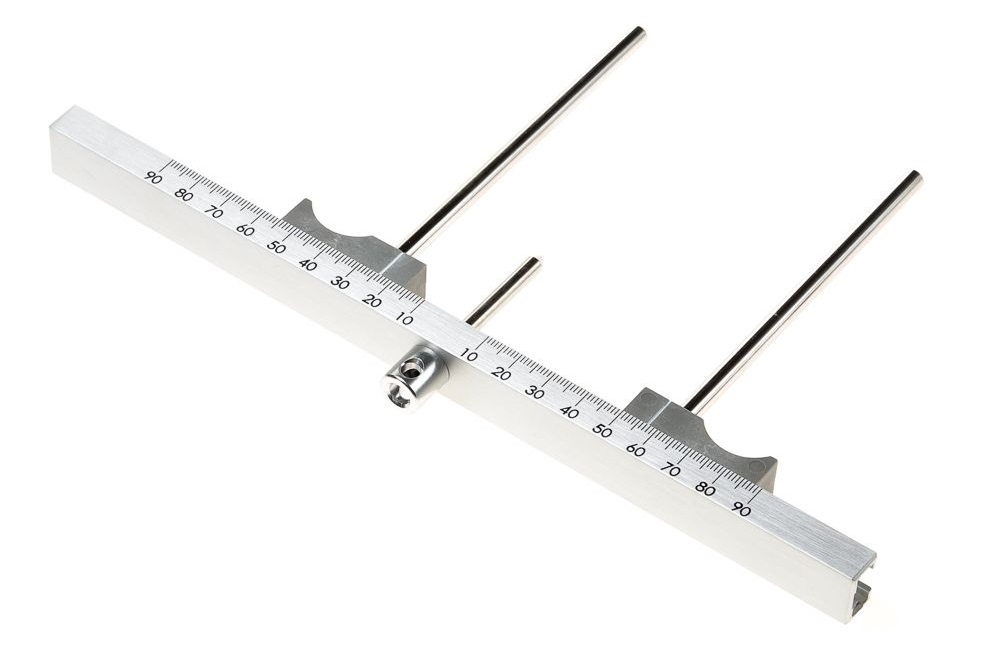 Cylinder measuring tool for measuring a door cylinder