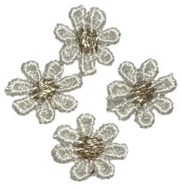 Bloemetje wit/goud 12 mm, per 4