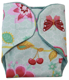 Luiertje babyborn mint met bloemen/vlinders/kersen