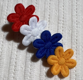 Alligator clip zilver 45 mm met rood-wit-blauw-oranje bloemetje