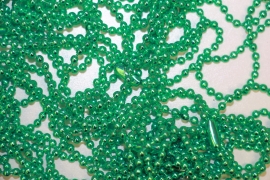 Groene metallic bolletjes ketting 70cm 2,4mm
