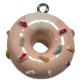 Donut lichtroze hanger 20x22mm, per stuk