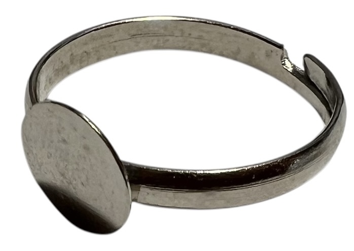 Verstelbare ring ca 17 mm diameter met plakvlak 8 mm zilverkleur