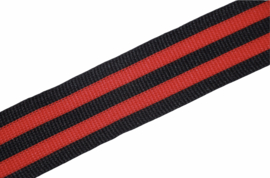 'Broek' streep: zwart-rood gebreid band +/- 30mm, per 0,5 meter